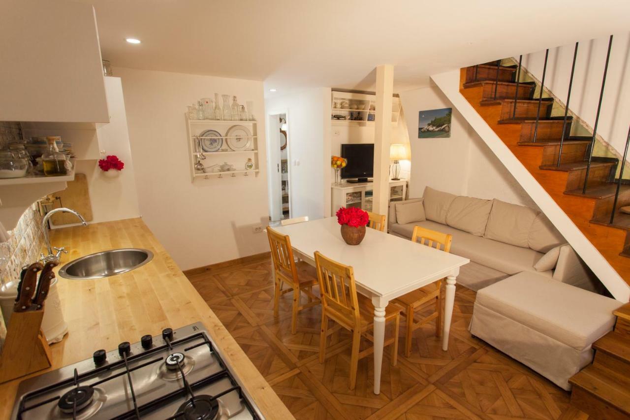 Barbarossa House With Parking Apartment Đảo Đảo Cres Ngoại thất bức ảnh